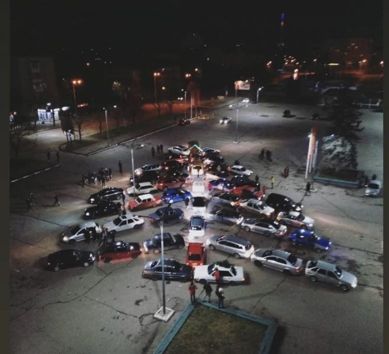 В Івано-Франківську вчора засяяла автоялинка (ФОТО)