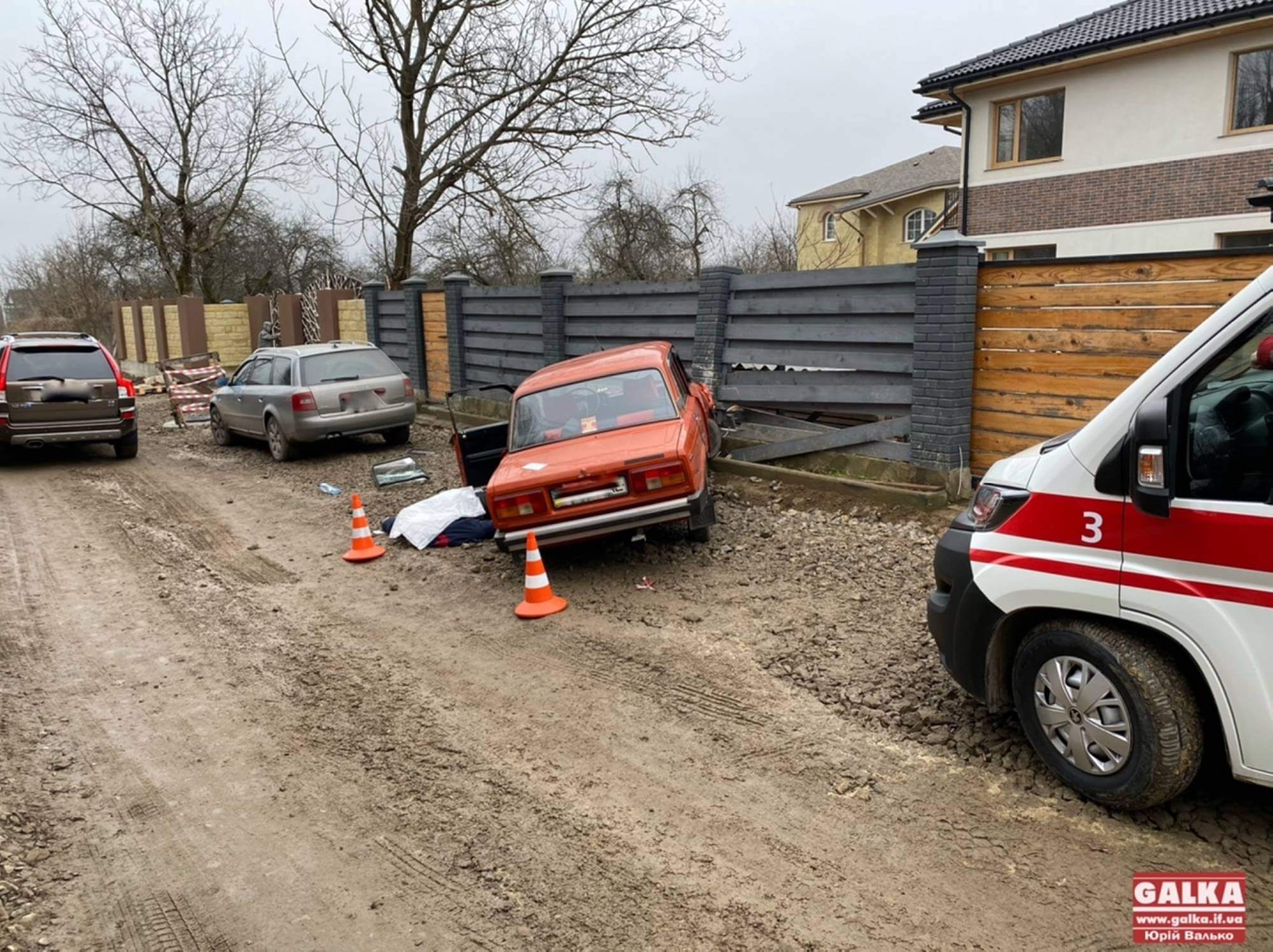 ДТП і раптова смерть: у Франківську водієві стало зле за кермом (ФОТО)
