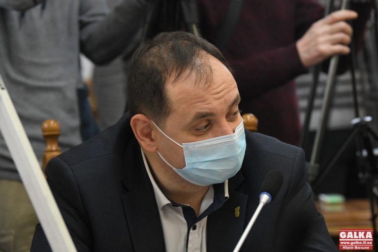 Майстер спорту по перевзуванню в повітрі: у соцмережах відповіли на заклик Марцінківа до вакцинації