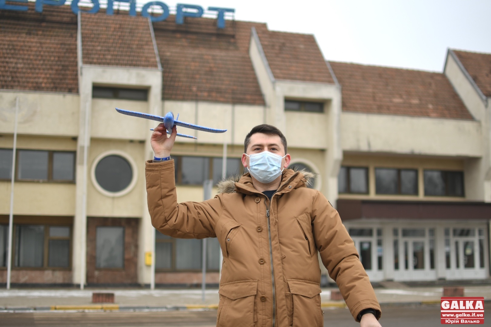 У Франківському аеропорту “відкрили новий термінал”, який пообіцяв Зеленський (ФОТО)