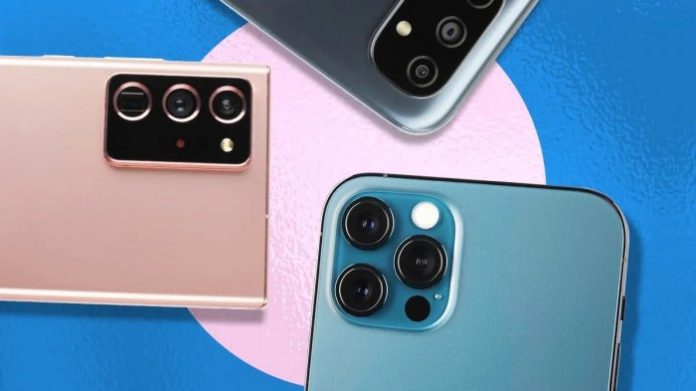 iPhone 12 Pro Max визнаний одним з найкращих смартфонів 2021 року