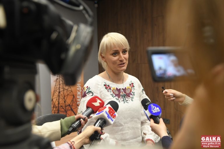 Франківка за понад 100 тисяч партнерських доларів вирушає на Еверест за рекордами (ФОТО)