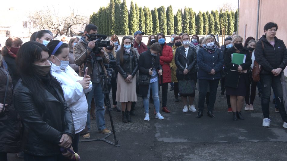 У Коломиї хочуть закрити гімназію, де навчаються діти з інвалідністю