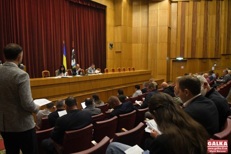 Депутати райради просять Кабмін перевести залізницю Прикарпаття на електротягу (ЗВЕРНЕННЯ)