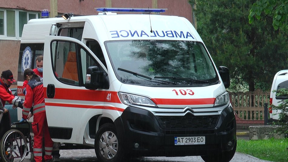 “Деякі мають при собі зброю”: франківські медики розповіли про роботу з п’яними пацієнтами (ФОТО, ВІДЕО)