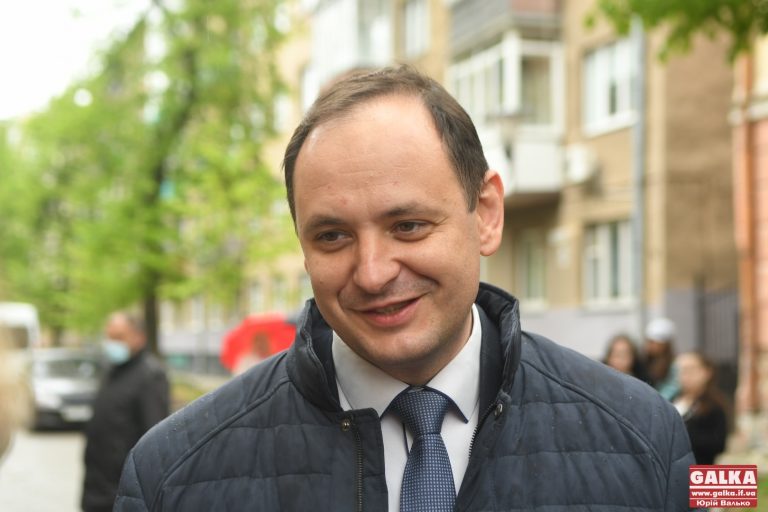 Зарплата Марцінківа та його заступників у 2021 році обійшлася франківцям у майже 4,5 мільйони гривень (ДОКУМЕНТ)