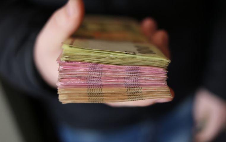 Мерія Івано-Франківська замовила медичні меблі зі значною переплатою – Наші Гроші (ОНОВЛЕНО)