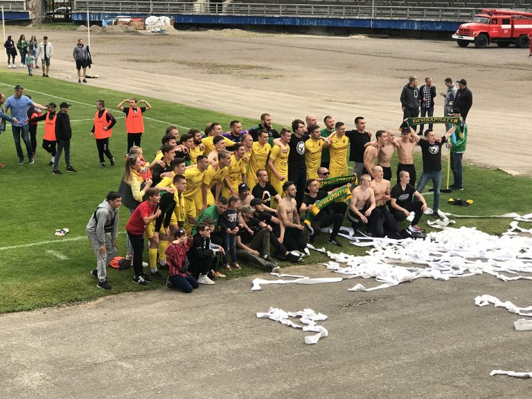 Два голи та вилучення: “Прикарпаття” обіграло “Волинь” і гарантувало собі місце у Першій лізі (ФОТО)