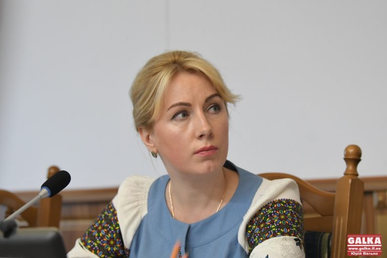 “А для зменшення випадків корупції, що треба робити?”: що думають франківці про поради голови ОВА залучити церкву до боротьби з булінгом