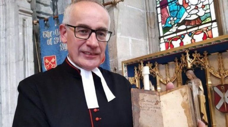 В Англії до бібліотеки повернули книгу, яку взяли почитати 300 років тому