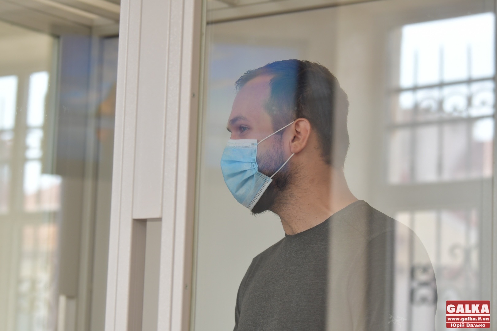 «Я був би ідіотом, якби ішов вбивати з 4 патронами», – підозрюваний у замаху на вбивство франківця хоче під домашній арешт (ФОТО)