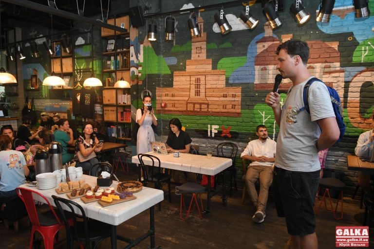 Навчання дітей, велогонка, фестивалі графіті та кіно: у Франківську презентували проєкти переможців грантової програми від Urban Space 100 (ФОТО)