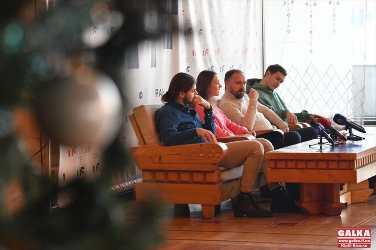 Найтепліша прем’єра: франківців запрошують у драмтеатр на музичну казку «Попелюшка» (ФОТО)