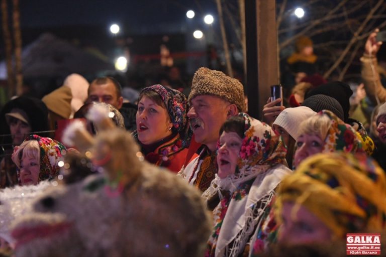 На Франківщині пояснили різкий спалах “ковіду” встановленням рекорду з виконання колядки
