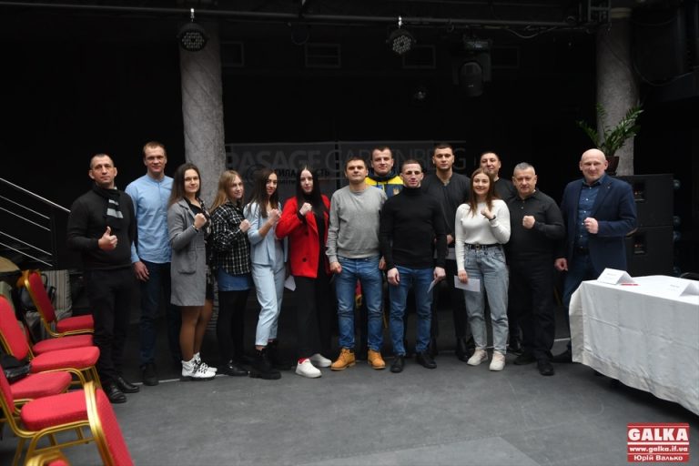 У Франківську привітали прикарпатських боксерів, які успішно виступили на чемпіонаті України (ФОТО)