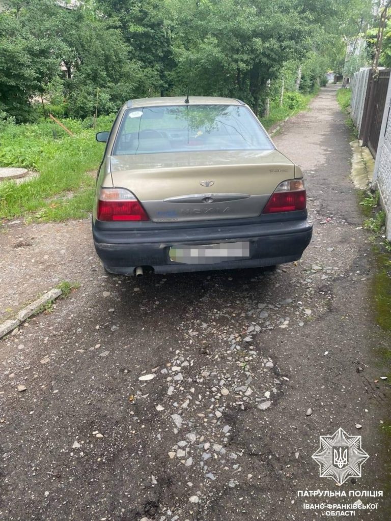 На Набережній п’яний водій вчинив ДТП: отримав три протоколи (ФОТОФАКТ)