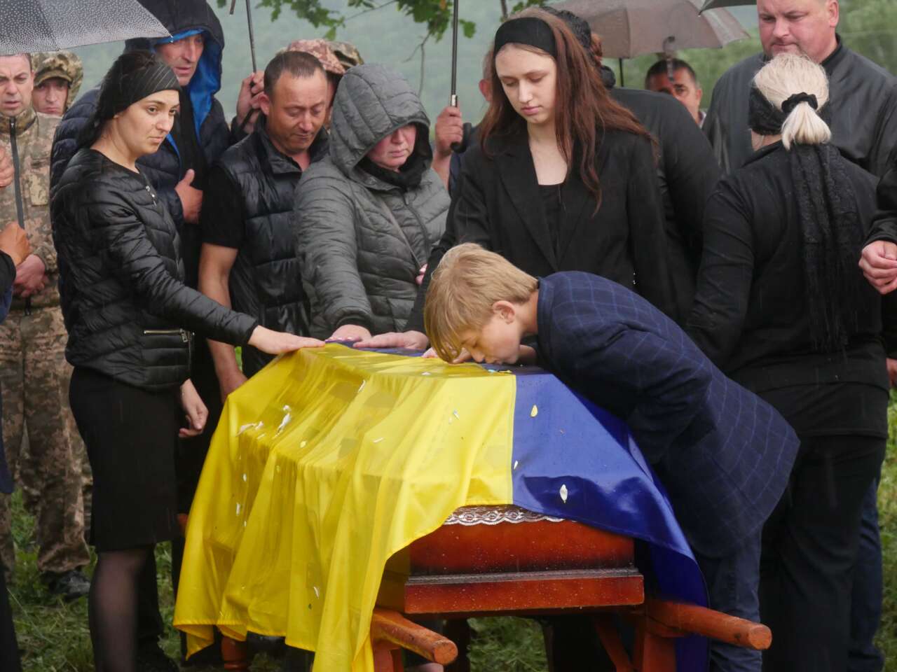 На Коломийщині попрощалися із загиблим Героєм Михайлом Гаєвим (ФОТО)