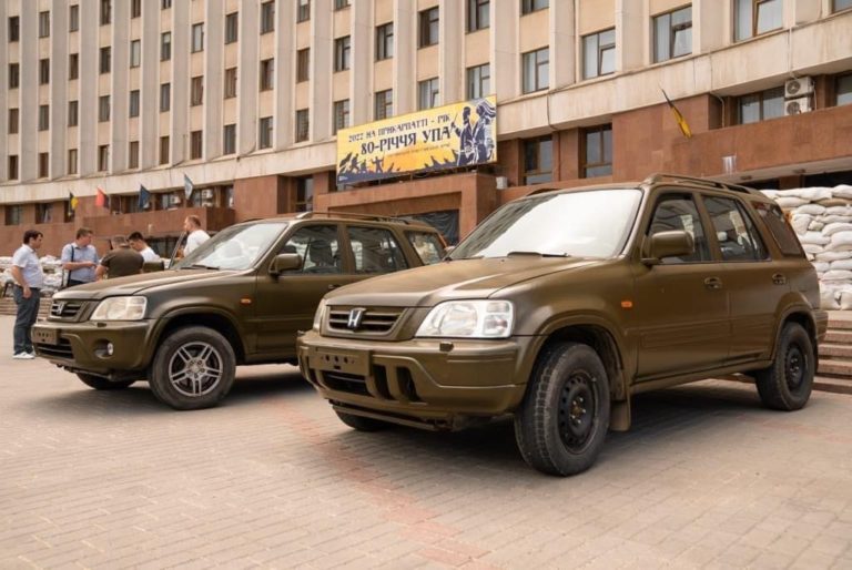 Єврейська громада Прикарпаття  передала для ЗСУ два автомобілі підвищеної прохідності (ФОТО)