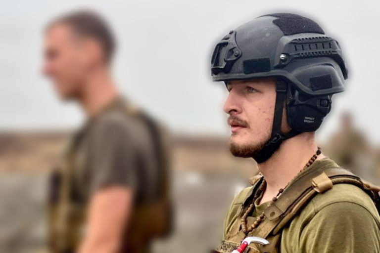 “Ми задля того воюємо тут, щоб у тилу було безпечно”, – кулеметник Руслан “Лайт” з Франківська (ФОТО)