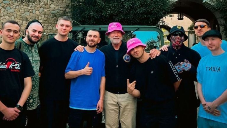 Арнольд Шварценеггер знявся в кліпі Kalush Orchestra (ВІДЕО)