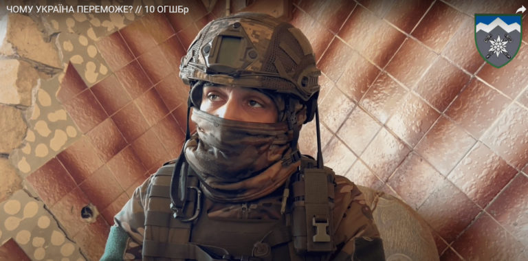 “Для нас нема дороги назад”. Бійці з коломийської “десятки” розповіли, чому Україна переможе (ВІДЕО)