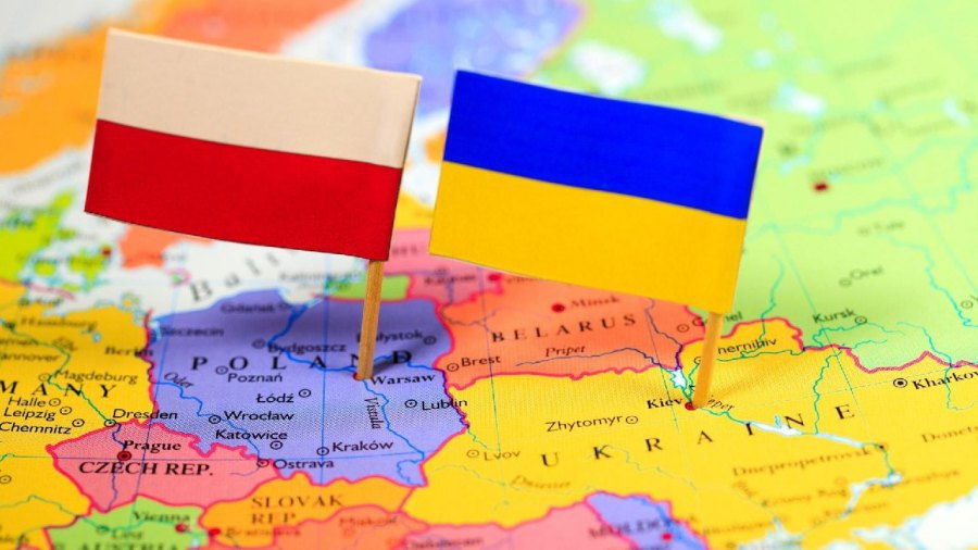 Паспортний сервіс оприлюднив адреси центрів видачі паспортів для українців у Польщі