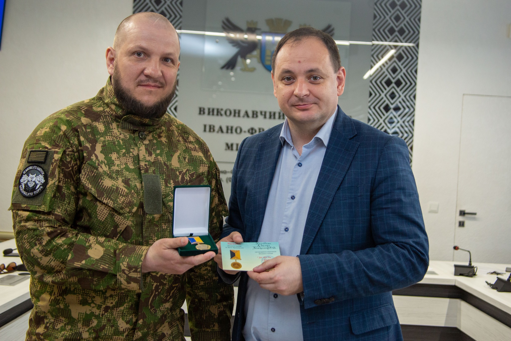 У Франківську відзначили воїна-батька трьох дітей Дмитра Карабета (ФОТО)