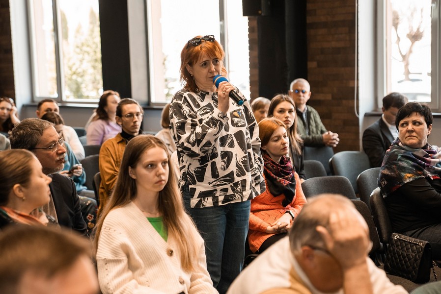 Марцінків забув про затверджену мерією програму сприяння волонтерству, – волонтери