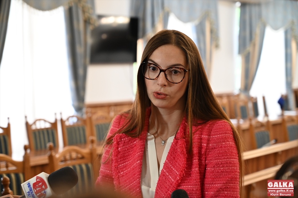 Працівників “Укрпошти” примушують писати заяву про звільнення, – уповноважена з прав людини на Прикарпатті