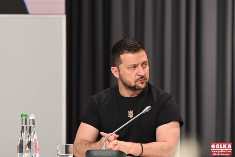 Зеленський привітав Трампа з перемогою на виборах