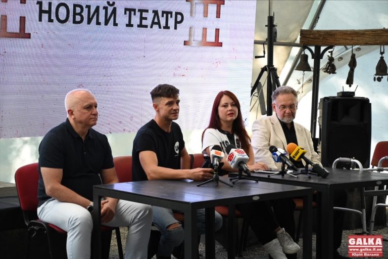 “Чорна діра”: на прем’єру вистави про блогерів кличе франківський “Новий театр” (ФОТО)