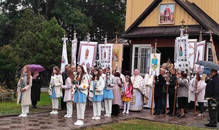 У Микитинцях відзначили століття місцевої церкви (ФОТО)