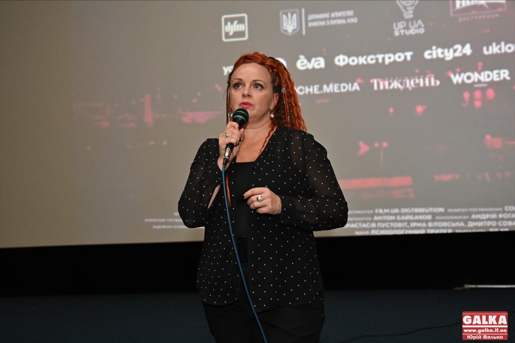 “Це попсова історія, але дуже щемка і дуже щира”: франківська акторка Ірма Вітовська про нову виставу, над якою працює