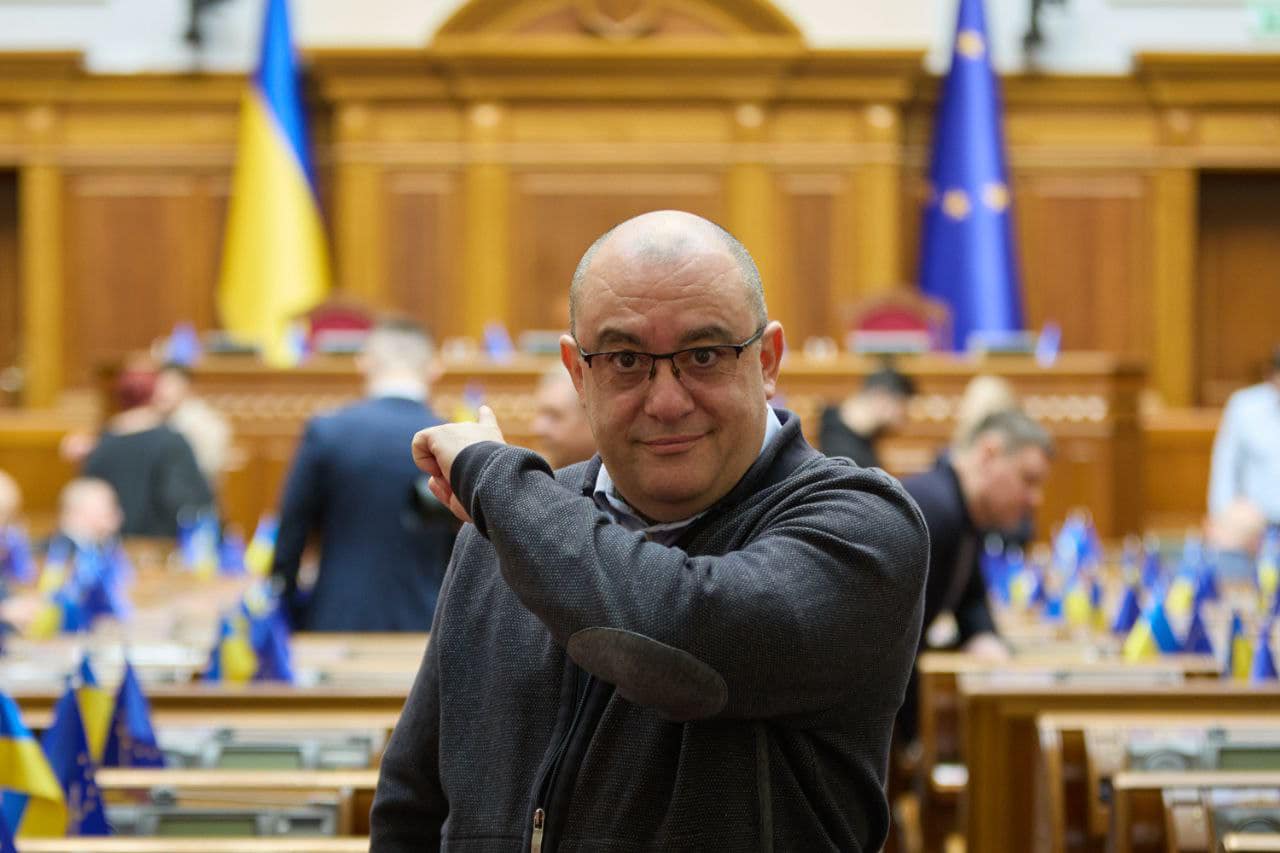 Нардеп Фріс розповів “Галці”, як він бореться з ОПЗЖ у парламенті (ДОКУМЕНТ)