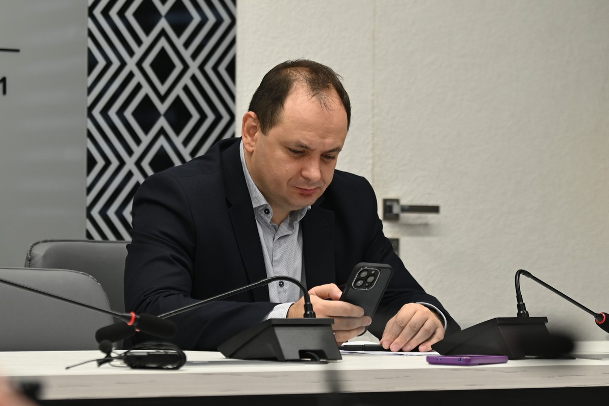 Мерія розірвала договір на придбання медичних меблів. Марцінків радив розбити його на дрібніші