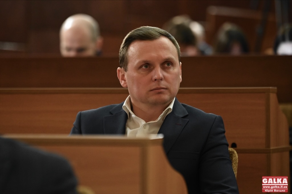 “Є багато вулиць, які капітально не ремонтувались десятки років”, – головний комунальник Франківська Михайло Смушак