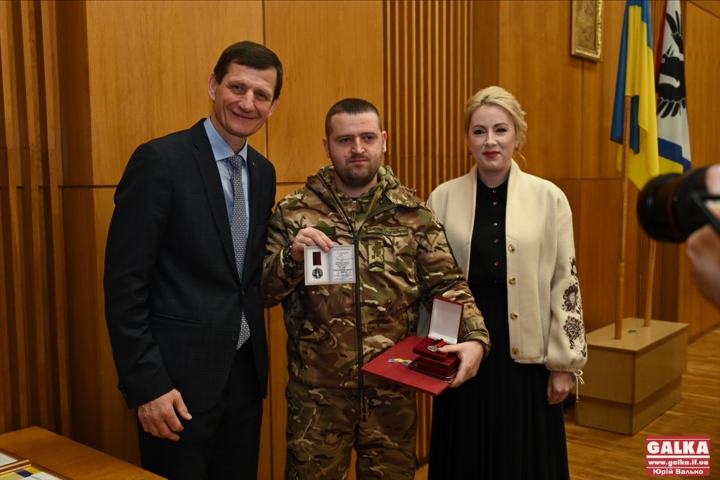 В Івано-Франківській облраді відзначили депутатів-воїнів (ФОТО)