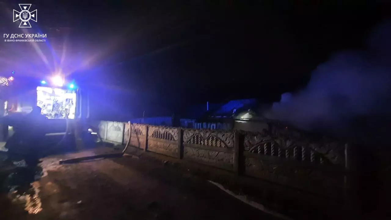 У селі на Снятинщині горіла господарська будівля (ФОТО)