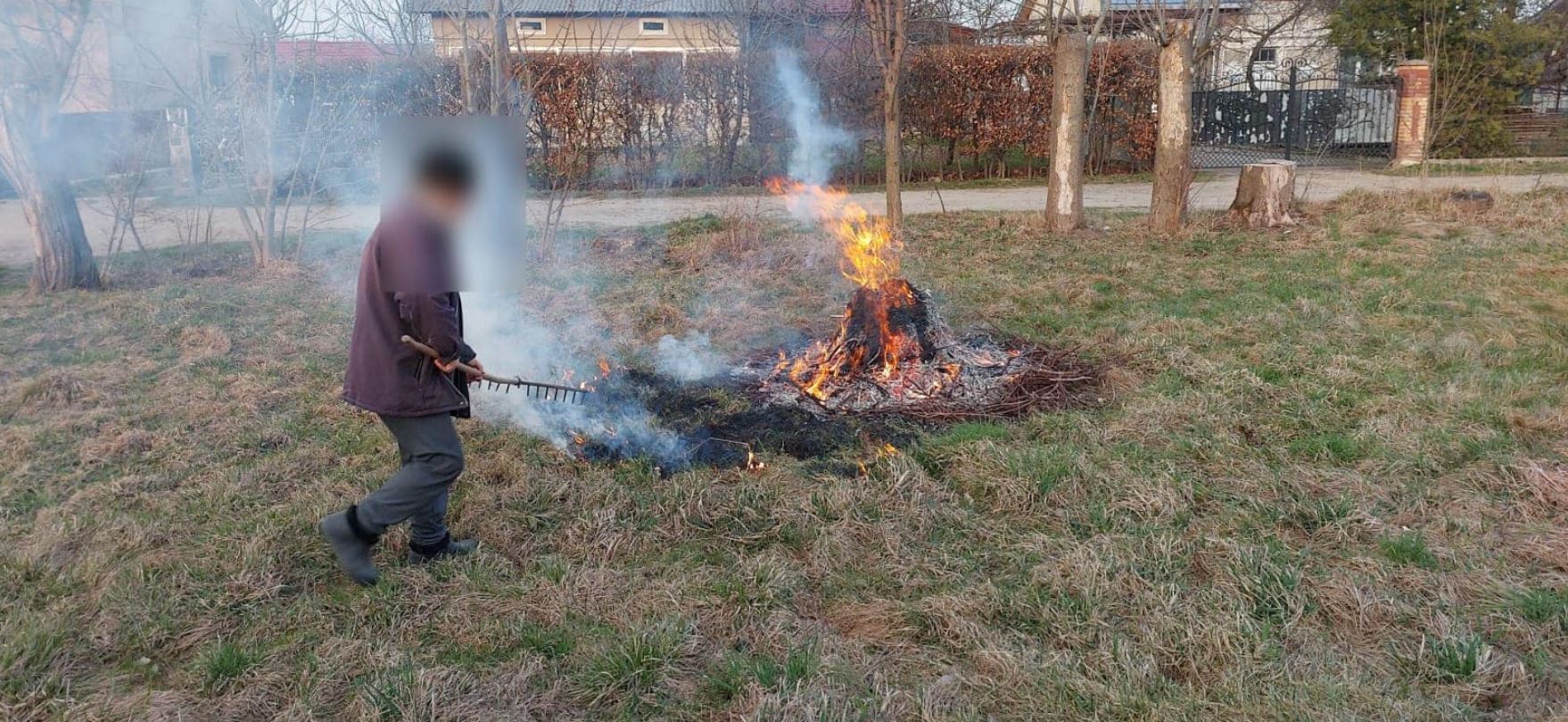 У суботу на Прикарпатті склали адмінпротоколи на шістьох паліїв трави – ДСНС