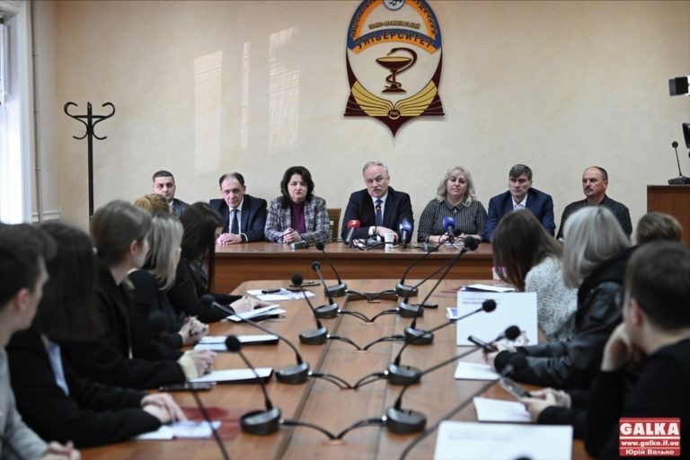 Інтеграція в ЄС і більше практики: новий ректор ІФНМУ Роман Яцишин представив команду і стратегію розвитку (ФОТО)