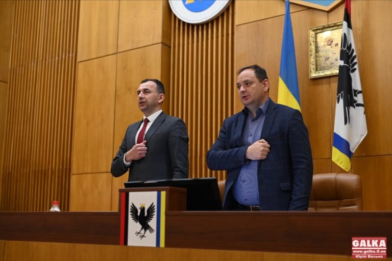 На сесії міськради депутати і мерія проігнорували питання забудови озера