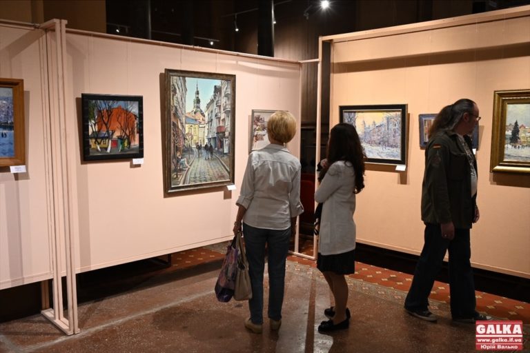 Франківські художники показали своє бачення міста через картини (ФОТО)