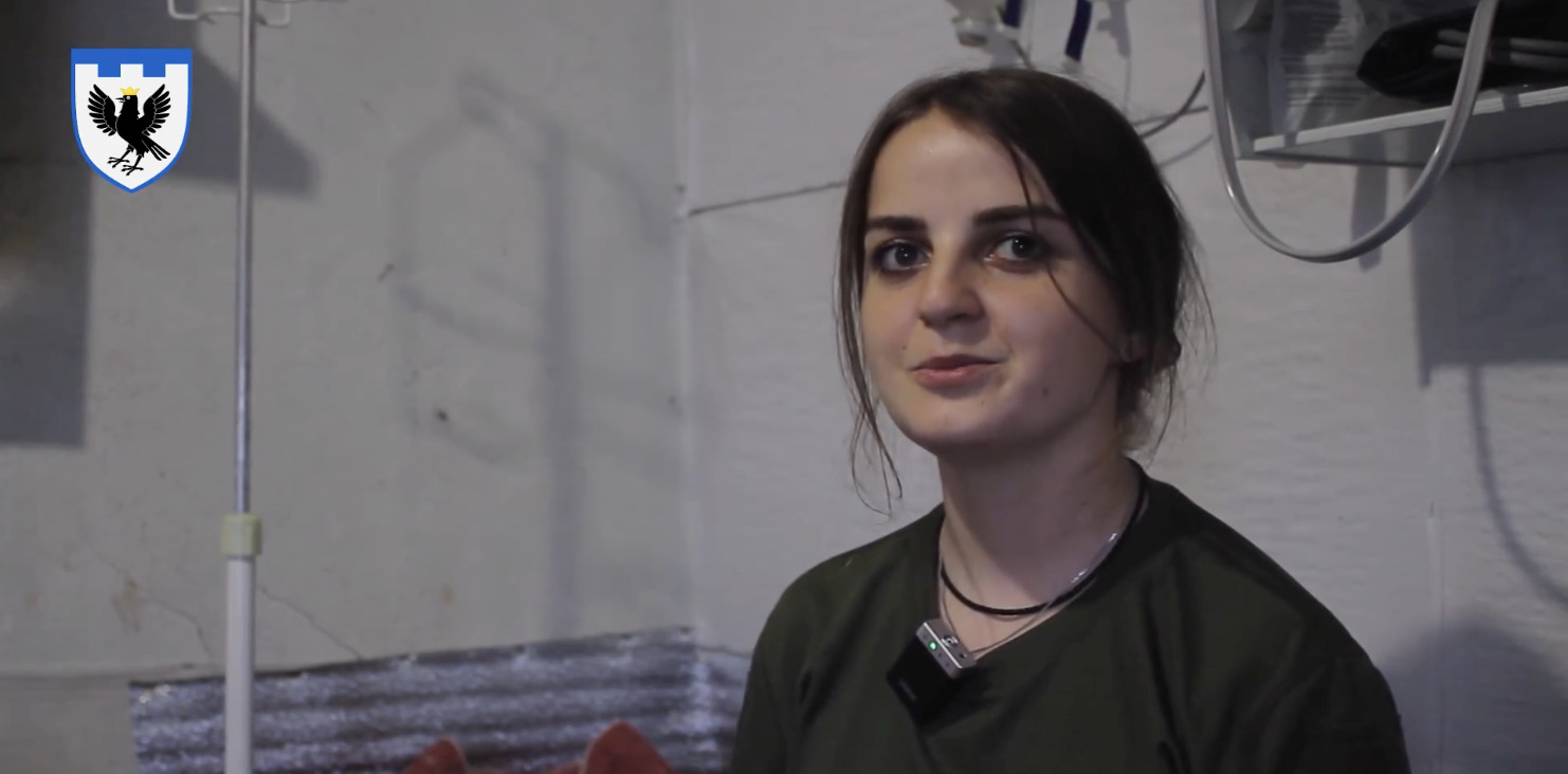 “Декілька разів ходила до ТЦК, але відмовляли”: історія Надії Озар, яка працює на евакуації у прикарпатській ТрО (ВІДЕО)