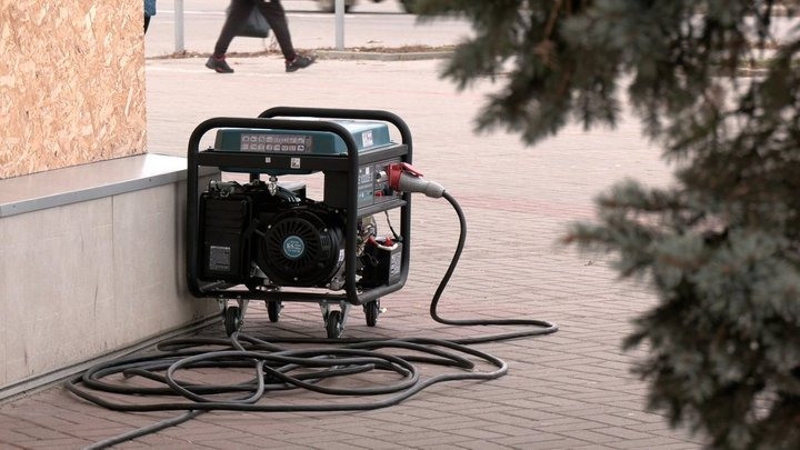 Вільна площа, санвузол, розетки: за яких умов мерія Франківська компенсує бізнесу витрати на генератори