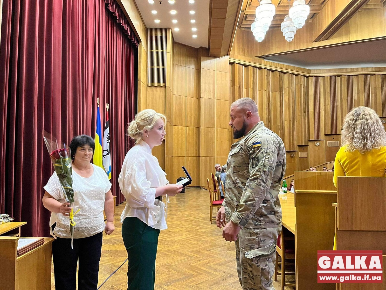 В Івано-Франківську нагородили відзнаками захисників України (ФОТО)
