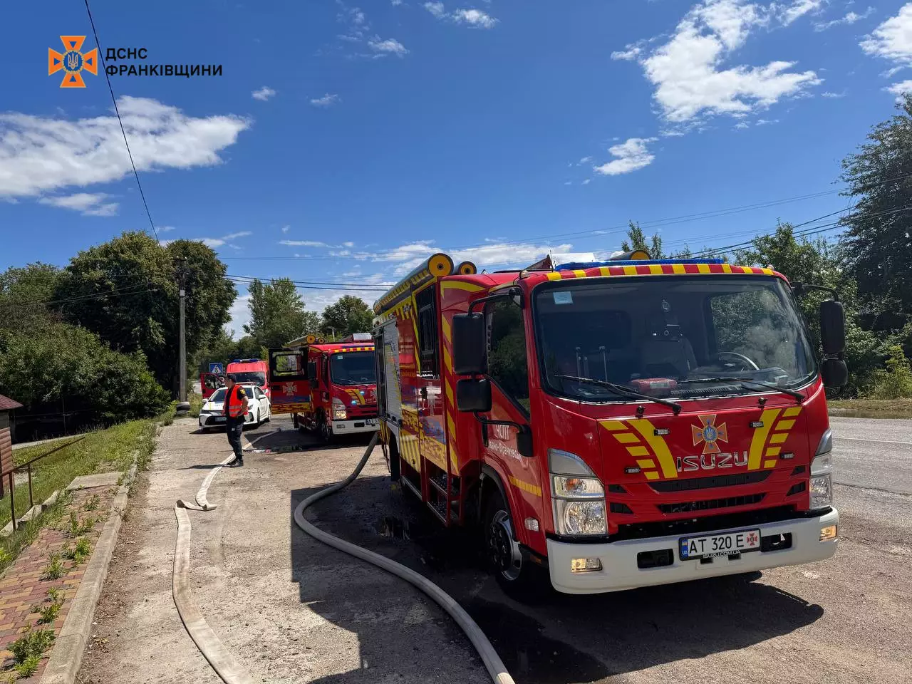 На Калуському шосе горіла прибудова до СТО (ФОТО)
