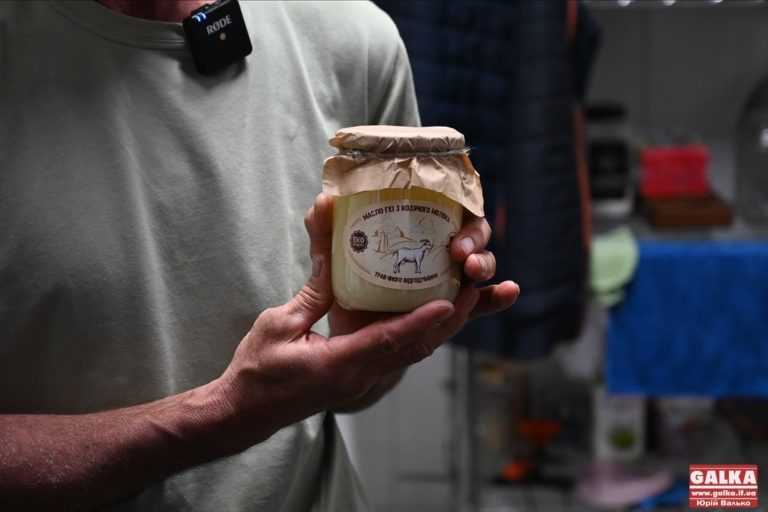 Індійські практики на Коломийщині: у Воскресінцях виробляють справжнє масло гхі (ФОТО)