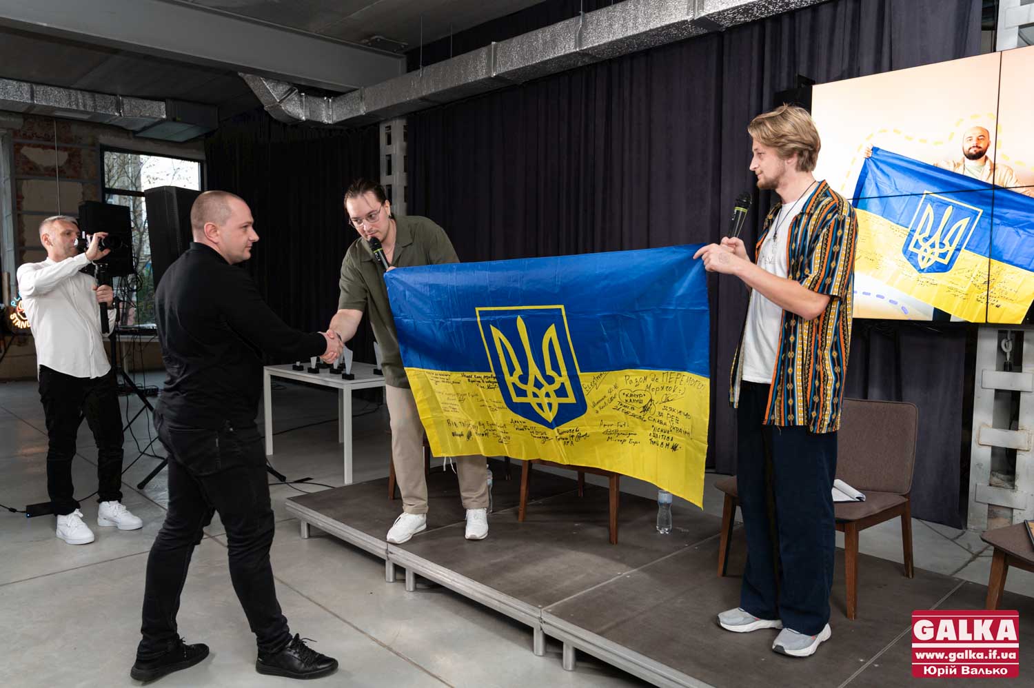 На благодійному аукціоні Galka.if.ua виручила понад 100 000 гривень на FPV-дрони (ФОТО)