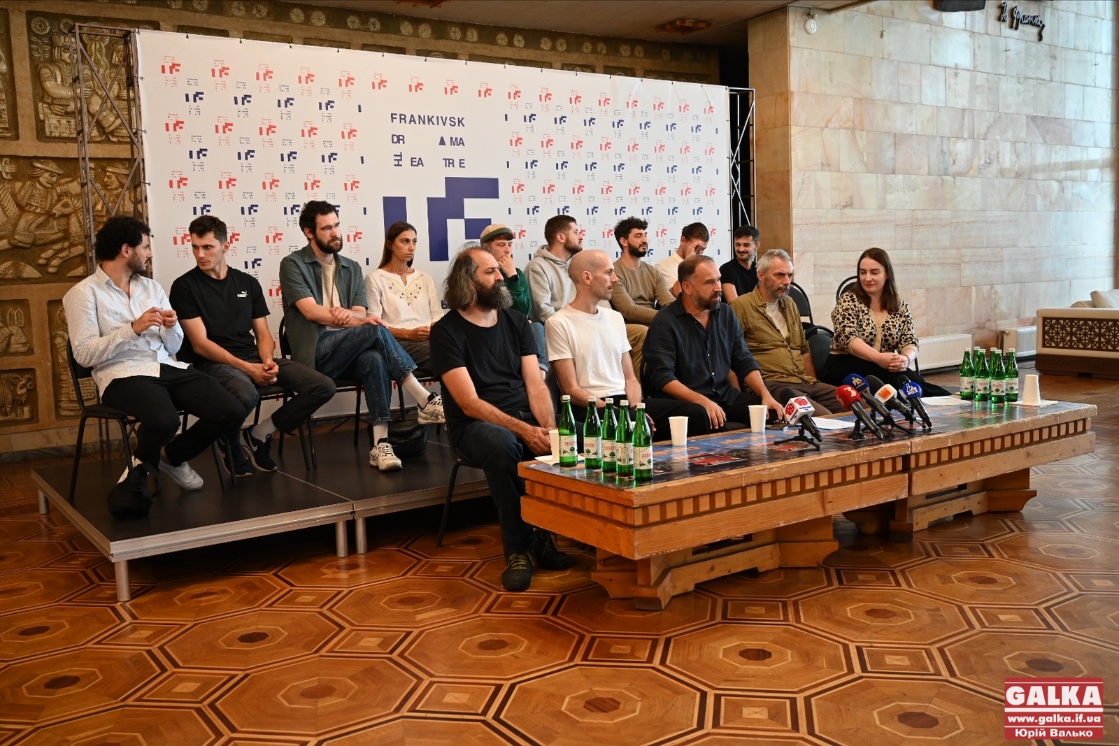 Переплетення особистих історій: у франківському драмтеатрі розповіли про постановку «1975» (ФОТО)