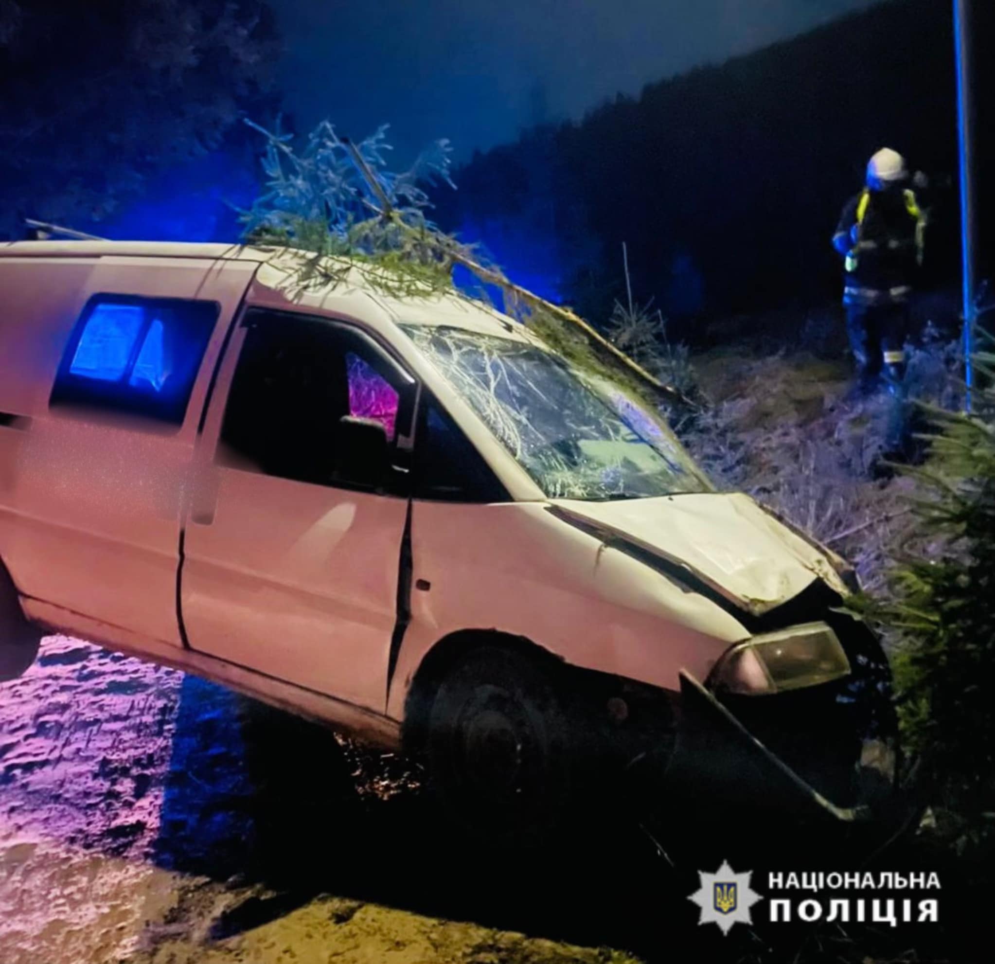 Авто перекинулося кілька разів: деталі смертельної ДТП на Калущині (ФОТО)